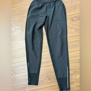 Lululemon mens track pant soft and thin fabric